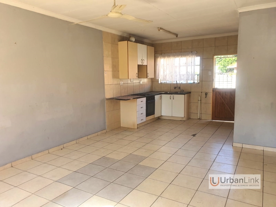 2 Bedroom Property for Sale in Oos Einde North West